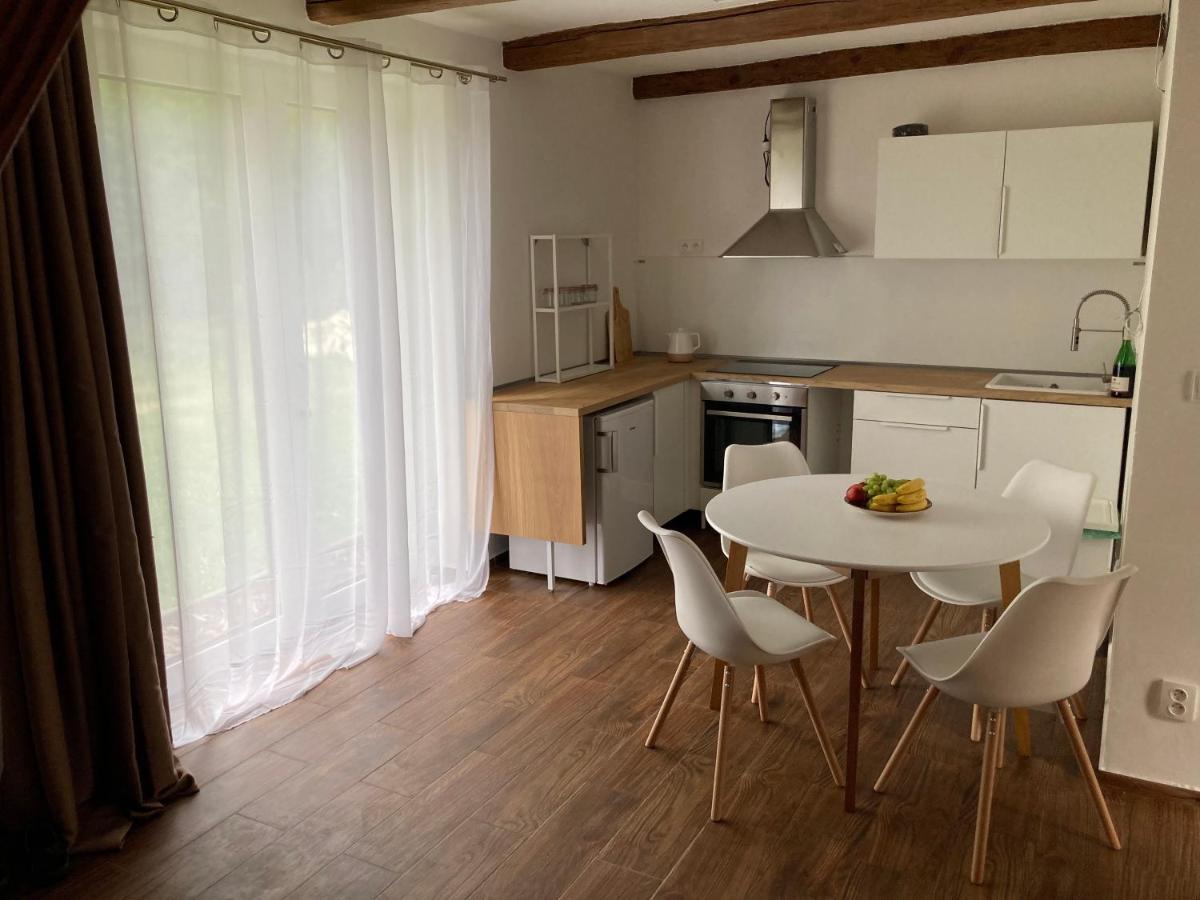 Apartmány u řeky Nežárky Lásenice Exterior foto